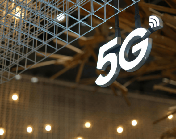 5G impact on VoIP improving call quality, reducing latency, and enabling AI-powered features.